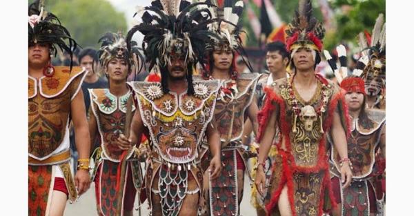 Mengenal Sejarah Suku Dayak